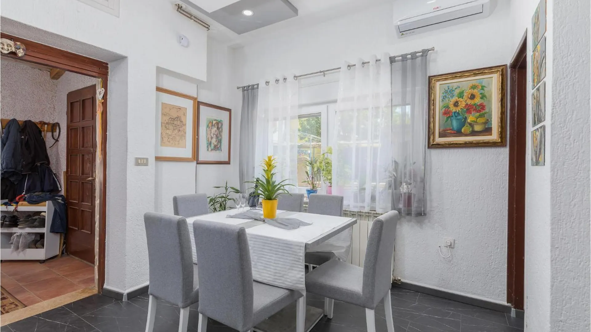 Stunning Apartment In Vodnjan With Kitchen